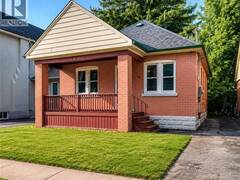 74 ROYAL Avenue Hamilton Ontario, L8S 2C5