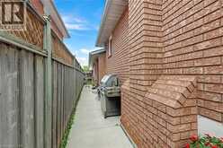92 JUNIPER Drive | Hamilton Ontario | Slide Image Seventeen