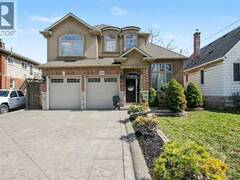 284 NORMANHURST Avenue Hamilton Ontario, L8N 5N4