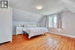 27 DELEVAN Crescent | Hamilton Ontario | Slide Image Fifteen