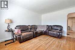 27 DELEVAN Crescent | Hamilton Ontario | Slide Image Five