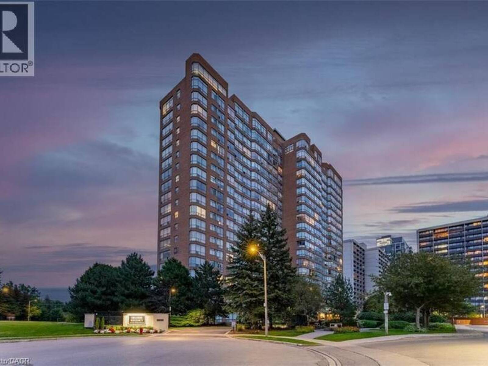 1276 MAPLE CROSSING Boulevard Unit# 809, Burlington, Ontario L7S 2J9