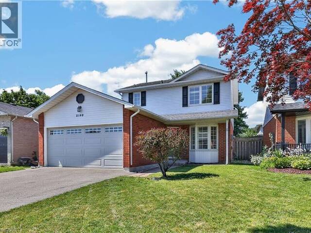 2102 SALMA Crescent Burlington Ontario, L7M 3T1 - 4 Bedrooms Home For Sale