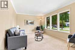 184 MURDOCK Avenue | Waterloo Ontario | Slide Image Seven