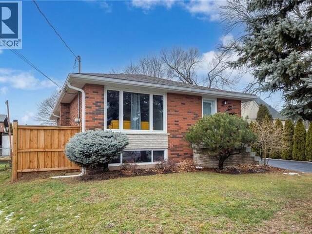 27 BLENHEIM Drive Hamilton Ontario, L8E 1W1 - 6 Bedrooms Home For Sale