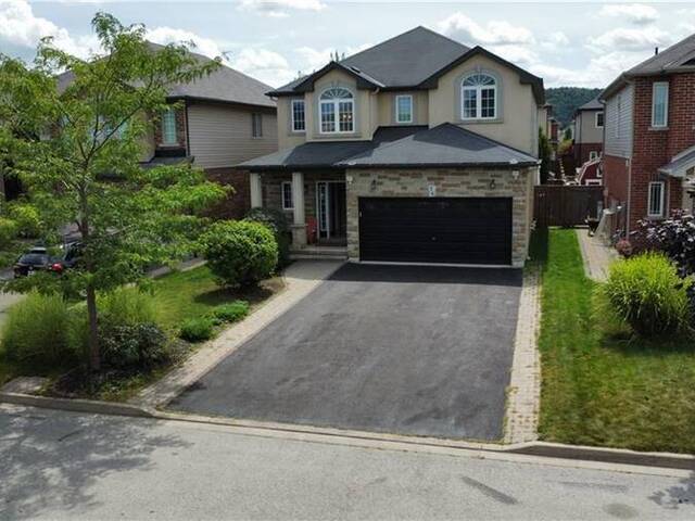 74 LAMPMAN Drive Grimsby Ontario, L3M 0E7 - 4 Bedrooms Home For Sale