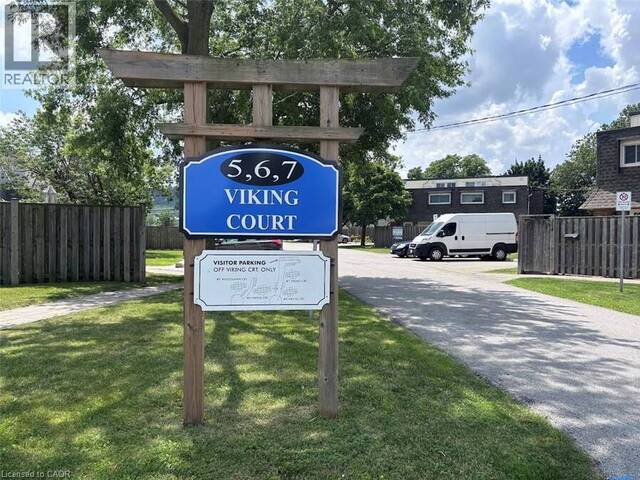 5 VIKING Court Unit# 304 Grimsby Ontario, L3M 3T8 - 3 Bedrooms Condo For Sale