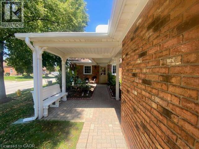 4101 DIANA Park Vineland Ontario, L0R 2C0 - 2 Bedrooms Condo For Sale