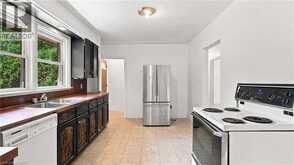 524 DORVAL Drive | Ancaster Ontario | Slide Image Twelve