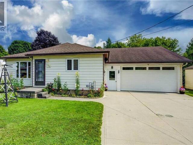 254 WELLINGTON Street W Mount Forest Ontario, N0G 2L0 - 3 Bedrooms Home For Sale