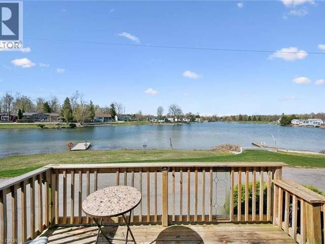 27 TRILLIUM BEACH Drive Puslinch Ontario, N0B 2J0 - 2 Bedrooms Waterfront Home For sale