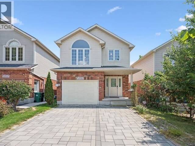 575 VIOLET Street Waterloo Ontario, N2V 2T8 - 3 Bedrooms Home For Sale