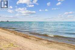573 BEACH Boulevard | Hamilton Ontario | Slide Image Thirty