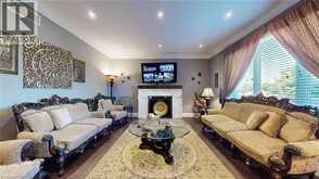 537 MILLSTREAM Drive | Waterloo Ontario | Slide Image Four