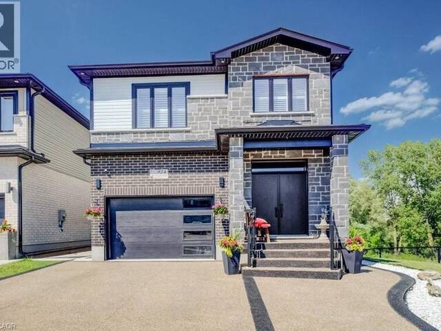 924 CHAPEL HILL Court Kitchener Ontario, N2R 0P4 - 5 Bedrooms Home For Sale