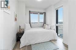 5220 DUNDAS Street Unit# D422 | Burlington Ontario | Slide Image Ten