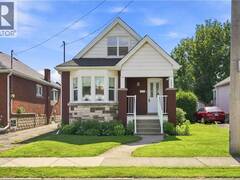 156 TRAGINA Avenue N Hamilton Ontario, L8H 5C8