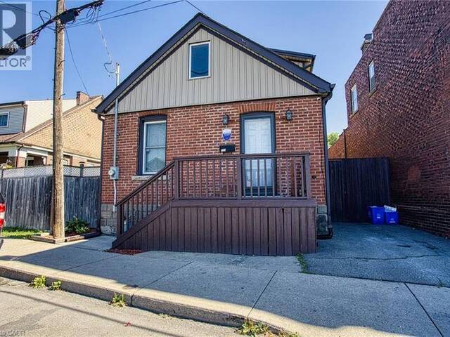 227 BEACH Road Hamilton Ontario, L8L 4A9 - 2 Bedrooms Home For Sale