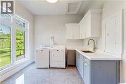 986 HIGHWAY 8 | Hamilton Ontario | Slide Image Nine