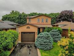 12 BRANTHAVEN Drive Hamilton Ontario, L8J 2L9