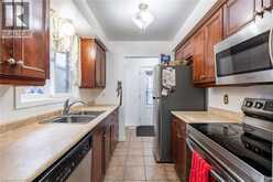 97 GUILDWOOD Drive | Hamilton Ontario | Slide Image Eight
