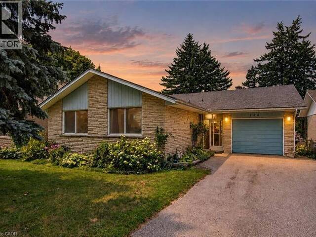 124 CARWOOD Avenue Kitchener Ontario, N2G 3B9 - 3 Bedrooms Home For Sale