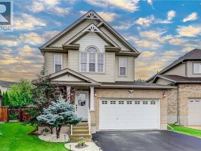 521 SNOWDROP Court Kitchener Ontario, N2E 4G4 - 3 Bedrooms Home For Sale