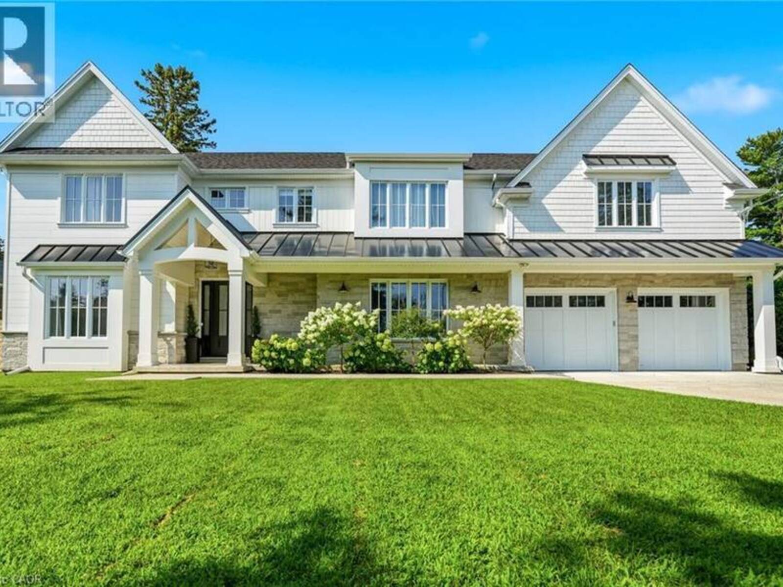 940 GORTON Avenue, Burlington, Ontario L7T 1S5