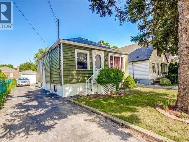 230 EAST 33RD Street Hamilton Ontario, L8V 3T6 - 2 Bedrooms Home For Sale