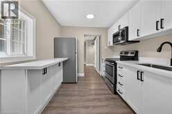 332 EAST Avenue N | Hamilton Ontario | Slide Image Sixteen