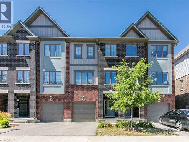 311 WOOLWICH Street Unit# 43 Waterloo Ontario, N2K 0H4 - 4 Bedrooms Condo For Sale