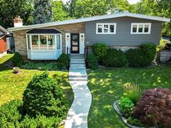 69 PLEASANT Avenue Hamilton Ontario, L9C 4M8