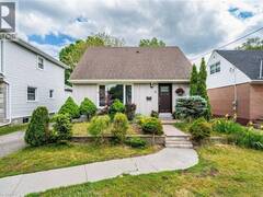 7 PUTNEY Road Toronto Ontario, M8W 2K6