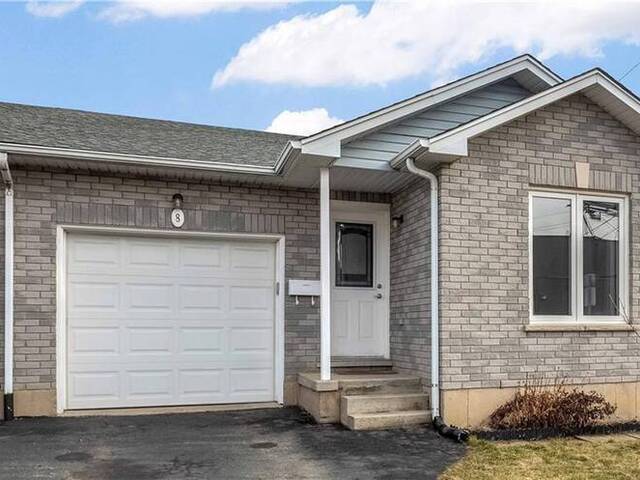 8 BRANTDALE Avenue Hamilton Ontario, L9C 1B7 - 2 Bedrooms Home For Sale