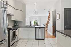 678 ROWLEY Common | Burlington Ontario | Slide Image Twelve