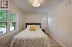 34 MOORE Avenue N | Waterloo Ontario | Slide Image Sixteen