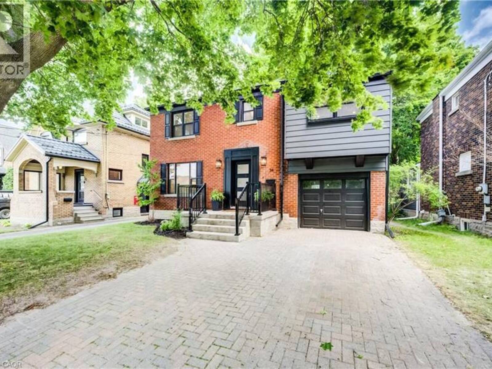 34 MOORE Avenue N, Waterloo, Ontario N2J 3E5