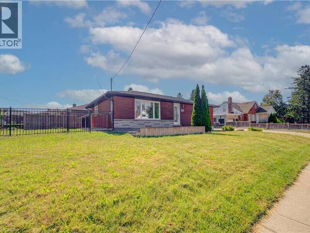 161 KIPLING Avenue Kitchener Ontario, N2C 2B8 - 6 Bedrooms Home For Sale