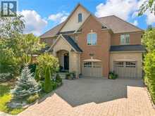 32 PENNSYLVANIA Crescent | Kitchener Ontario | Slide Image One