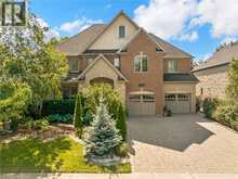 32 PENNSYLVANIA Crescent | Kitchener Ontario | Slide Image Two