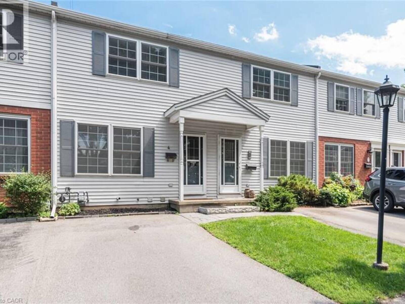 20 NIAGARA Street Unit# 4, Grimsby, Ontario L3M 5K6