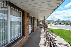 39 ALGONQUIN Court | Hamilton Ontario | Slide Image Three