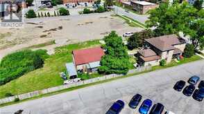 135 SHERWOOD Drive | Brantford Ontario | Slide Image Thirty-five
