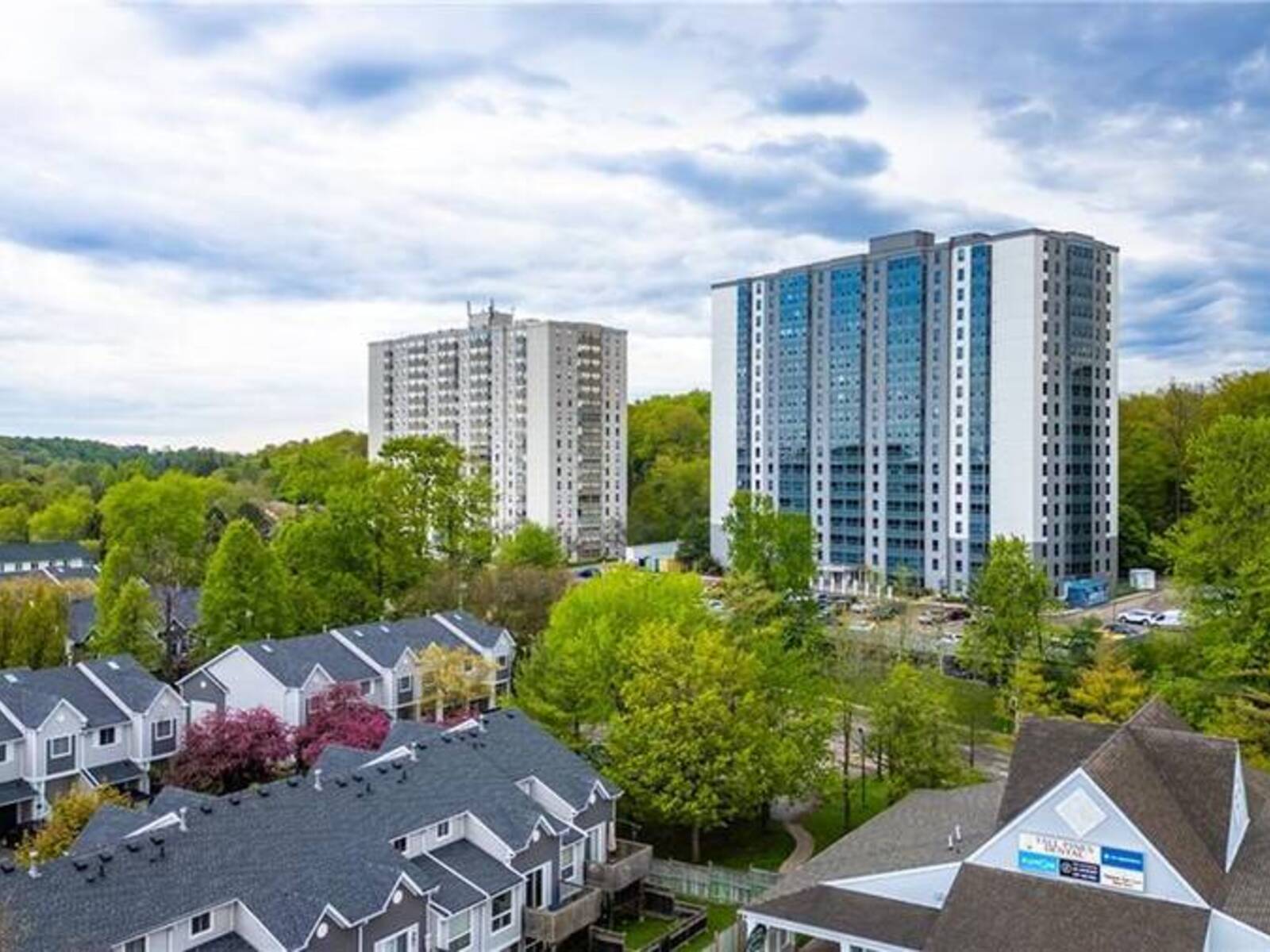 55 GREEN VALLEY Drive Unit# 608, Kitchener, Ontario N2P 1Z6