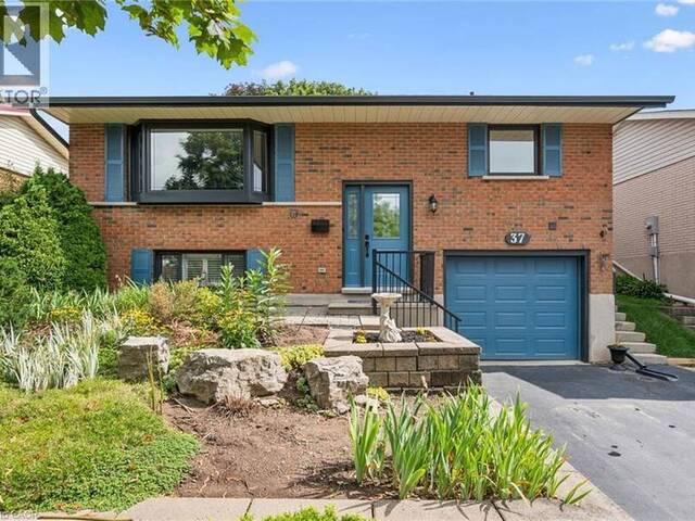 37 DUNSMERE Drive Kitchener Ontario, N2E 1V5 - 4 Bedrooms Home For Sale