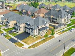23 MARTIN BYRNE Drive Brampton Ontario, L6P 4G2