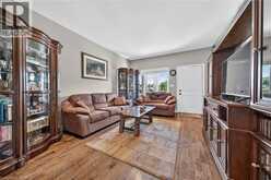 17 GRANTHAM Avenue S | St. Catharines Ontario | Slide Image Five