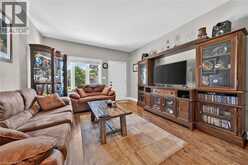 17 GRANTHAM Avenue S | St. Catharines Ontario | Slide Image Six
