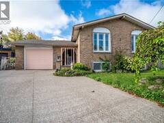 18 VILLA Court Hamilton Ontario, L8W 1M2