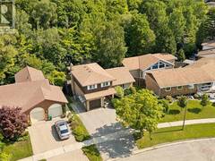 8 PERIN Place Kitchener Ontario, N2P 1L5